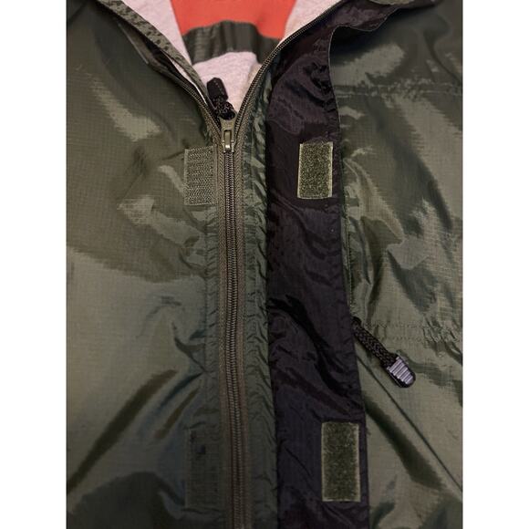 B.U.M. Equipment Green Vest Size Men’s L Windbreaker Pocketed Hiking Zip Up 90’s - Picture 10 of 10